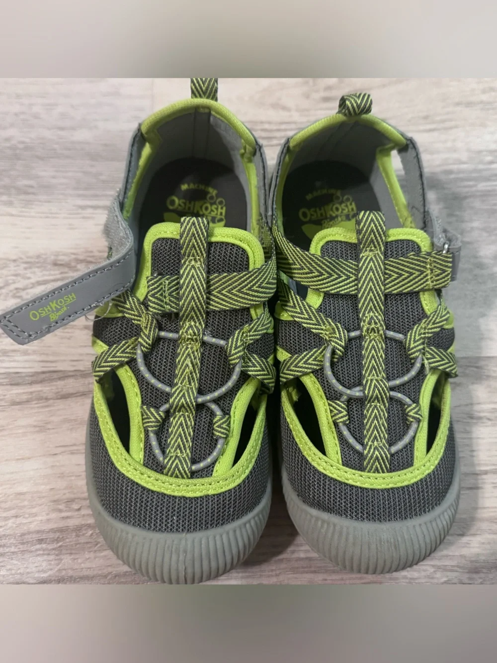 OshKosh B'gosh Gray and Lime Kids sandals - Picture 2 of 8